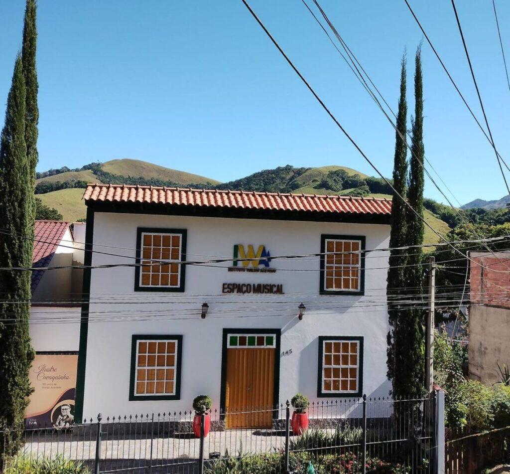 Fachada do Instituto Waldir Azevedo